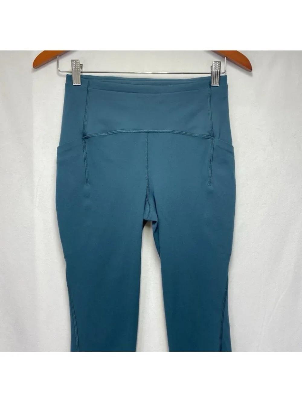 lululemon athletica excellent pre